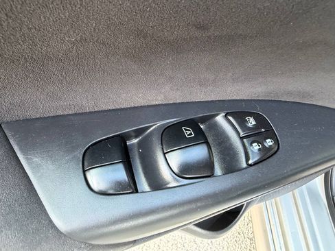 Used 2014 Nissan Sentra SR w/ SR Driver Package FWD image 26