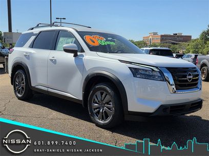 New 2025 Nissan Pathfinder SV
