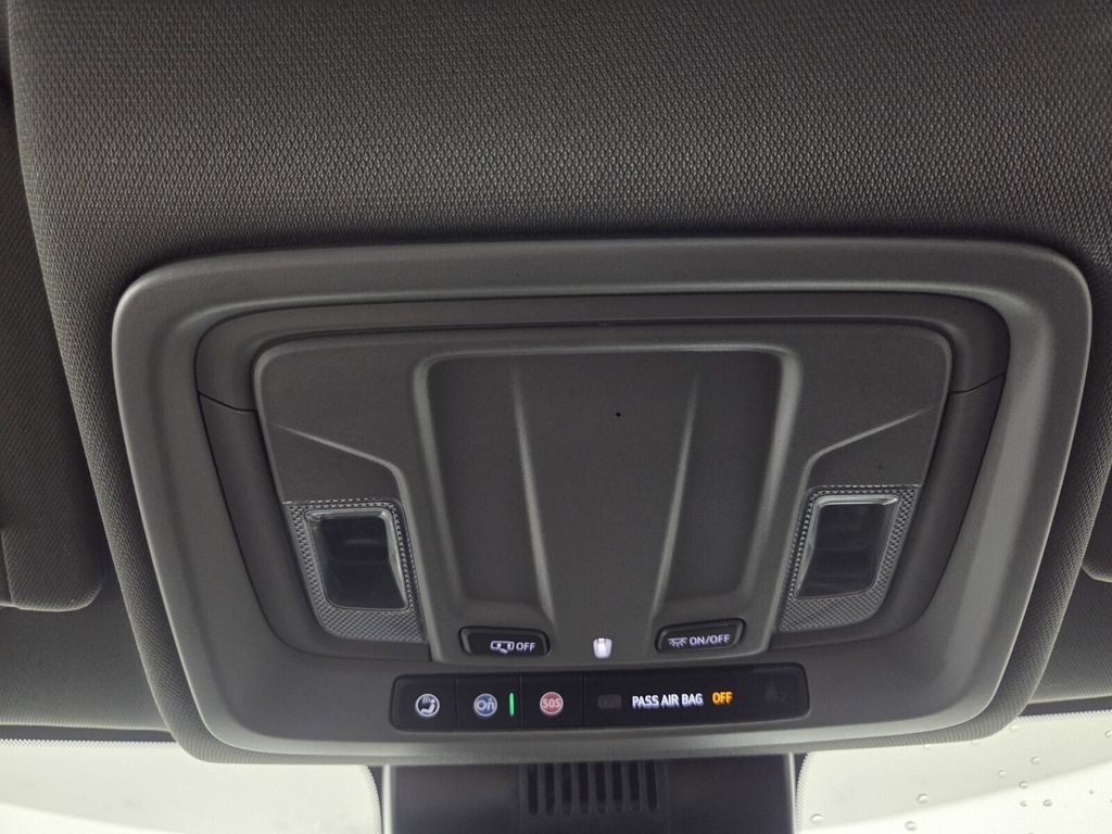 Used 2025 GMC Sierra 1500 SLT RWD image 14