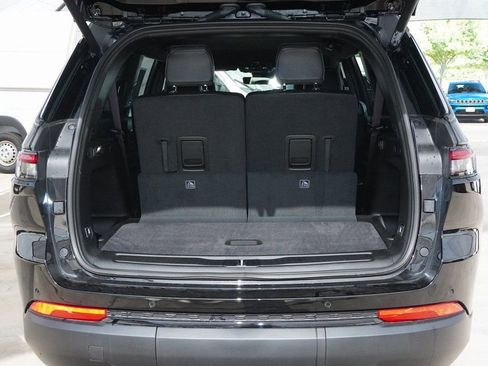 New 2025 Jeep Grand Cherokee L Laredo AWD/4WD image 13