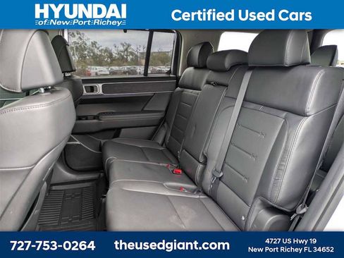 Used 2025 Hyundai Santa Fe Limited image 18