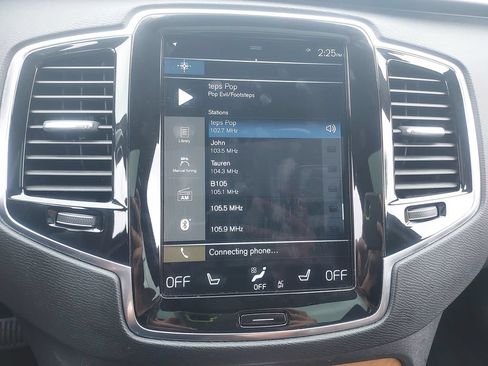 Used 2021 Volvo XC90 T6 Momentum w/ Advanced Package AWD/4WD image 15