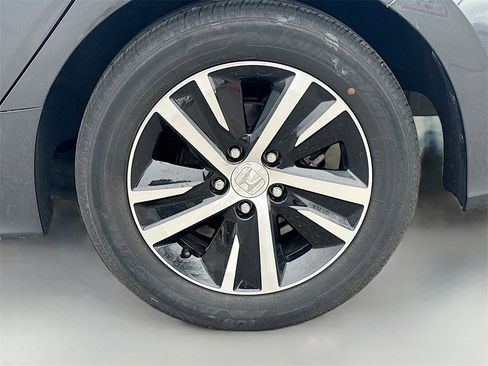 Used 2023 Honda Civic LX image 28