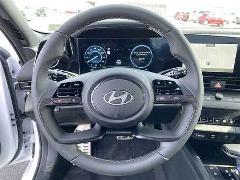 New 2025 Hyundai Elantra SEL image 15