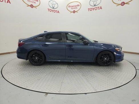 Used 2025 Honda Civic Sport image 3