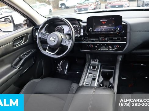 Used 2025 Nissan Pathfinder SV image 28