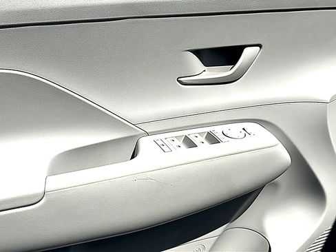 Used 2024 Hyundai Kona SEL image 16