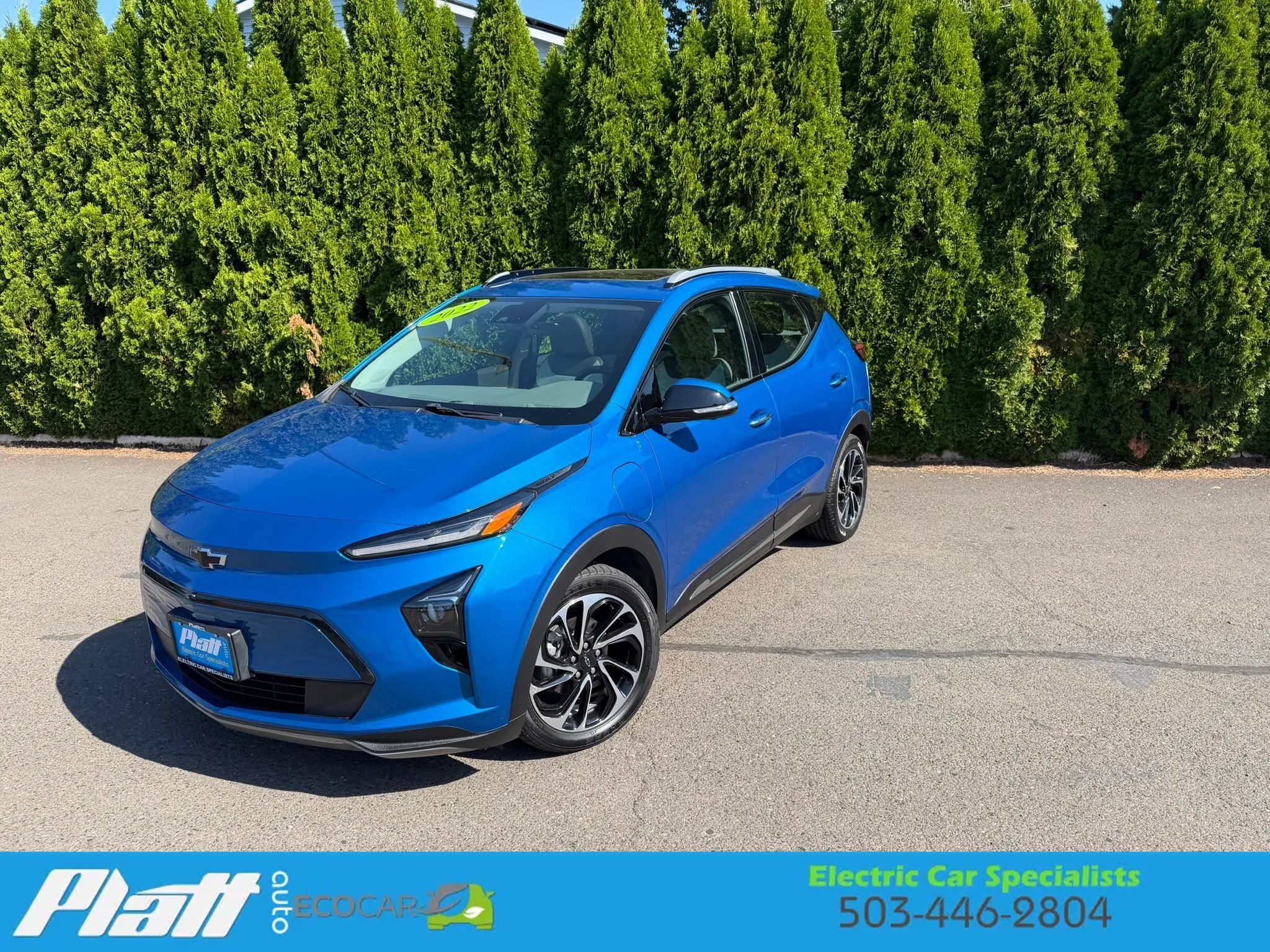 Used 2022 Chevrolet Bolt EUV Premier w/ Sun & Sound Package FWD image 2
