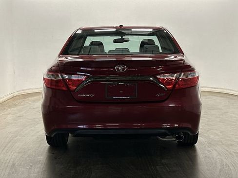 Used 2015 Toyota Camry XSE w/ Moonroof Package image 4