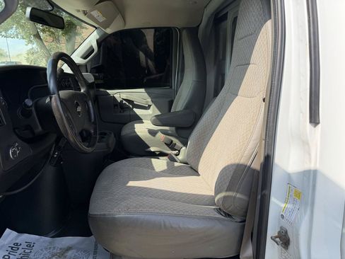 Used 2020 Chevrolet Express 3500 w/ Power Convenience Package RWD image 17