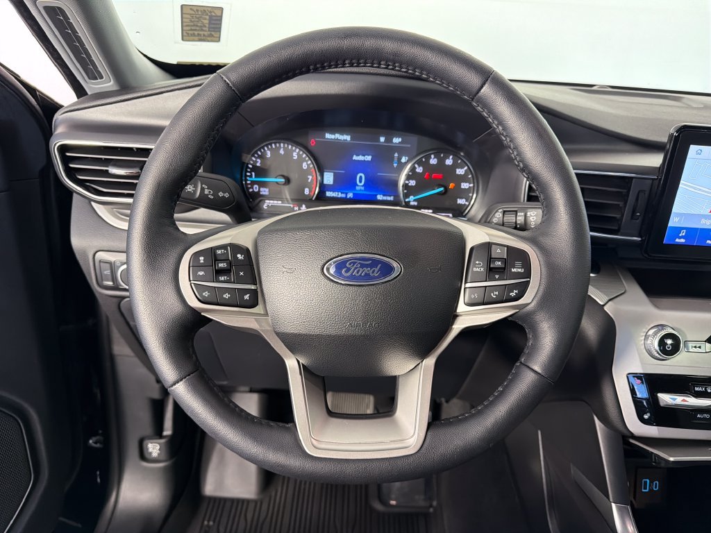 Used 2024 Ford Explorer XLT w/ Equipment Group 202A AWD/4WD image 12