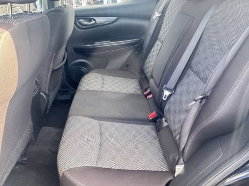 Used 2017 Nissan Rogue Sport SV AWD/4WD image 17