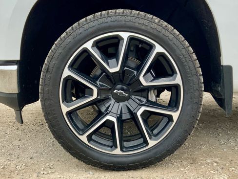 Used 2021 Chevrolet Silverado 1500 LTZ w/ LTZ Premium Package image 17