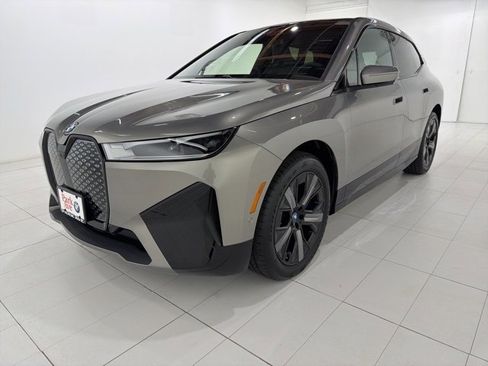 Used 2025 BMW iX xDrive50 w/ Premium Package image 1