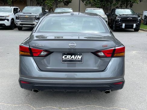 Used 2025 Nissan Altima 2.5 SR FWD image 6
