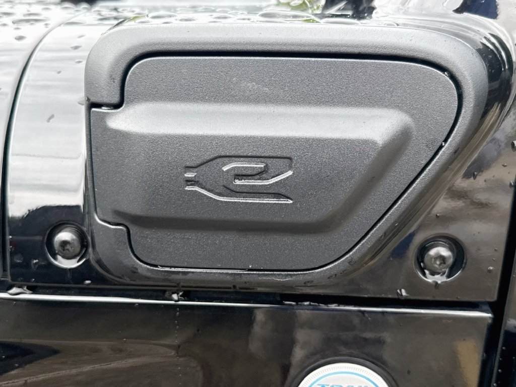 Certified 2022 Jeep Wrangler Unlimited Sahara w/ Cold Weather Group AWD/4WD image 36