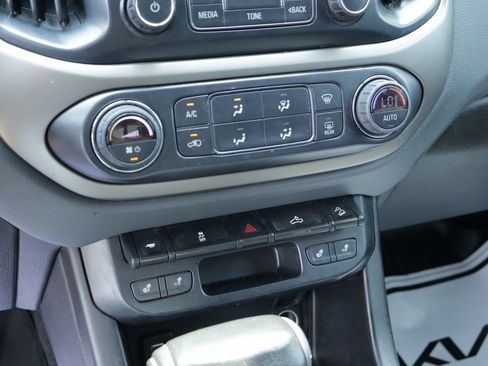 Used 2018 Chevrolet Colorado Z71 AWD/4WD image 36