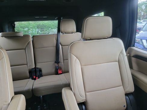 Used 2021 Chevrolet Tahoe Premier RWD image 15