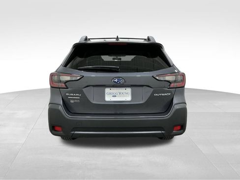 Used 2024 Subaru Outback Premium image 21