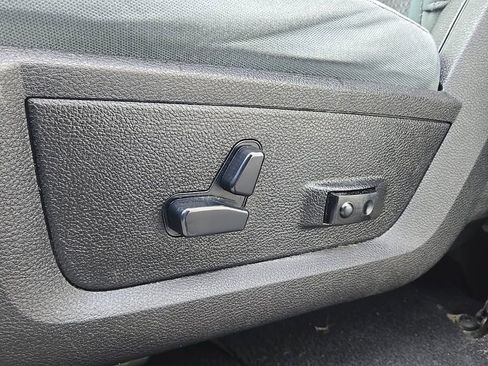 Used 2019 RAM 1500 Big Horn image 18