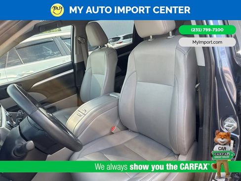Used 2015 Toyota Highlander XLE AWD/4WD image 7