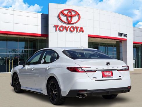 New 2026 Toyota Camry SE w/ Convenience Package FWD image 3