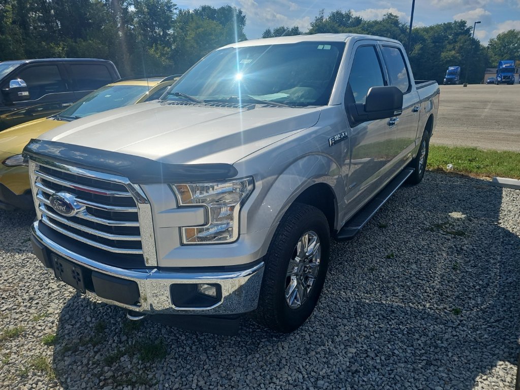 Used 2017 Ford F150 XLT w/ Equipment Group 302A Luxury AWD/4WD image 3