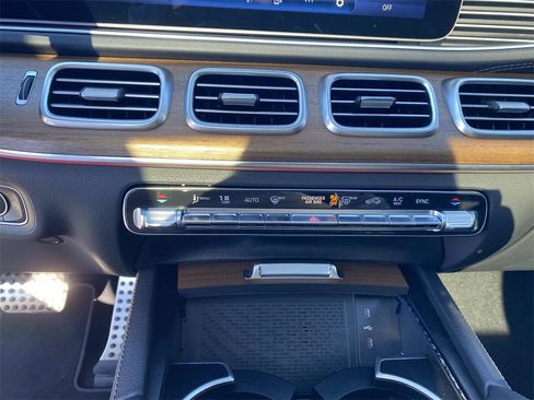Used 2025 Mercedes-Benz GLS 450 4MATIC image 22