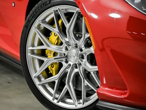 Used 2019 Ferrari 812 Superfast RWD image 3