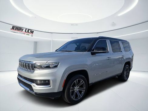 Used 2023 Jeep Grand Wagoneer 4WD image 7
