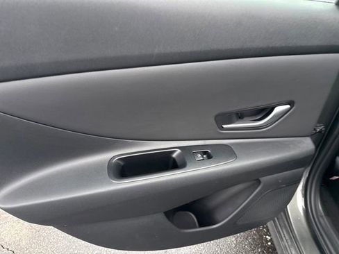 Certified 2025 Hyundai Elantra SEL w/ Cargo Package image 26