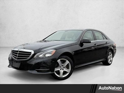 Used 2015 Mercedes-Benz E 250 BlueTEC Sedan image 1