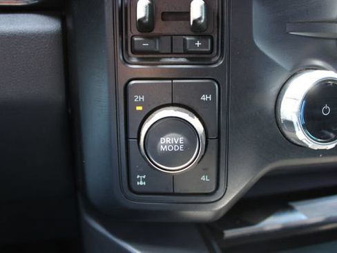 Used 2025 Ford F250 Lariat w/ Lariat Ultimate Package AWD/4WD image 27