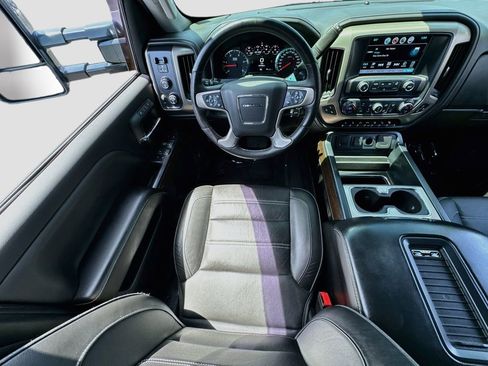Used 2018 GMC Sierra 3500 Denali w/ Duramax Plus Package AWD/4WD image 15