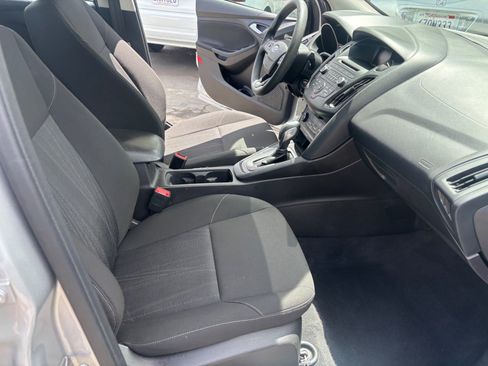 Used 2015 Ford Focus SE FWD image 10