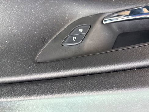 Used 2018 Chevrolet Volt LT w/ Comfort Package image 8