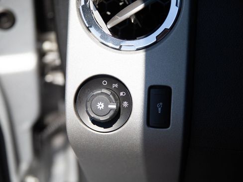 Used 2014 Ford F250 Lariat w/ Chrome Package AWD/4WD image 19
