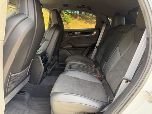 Used 2024 Porsche Cayenne Turbo GT image 34