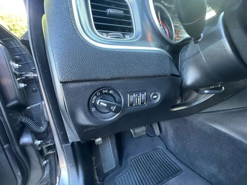 Used 2015 Dodge Charger R/T RWD image 19