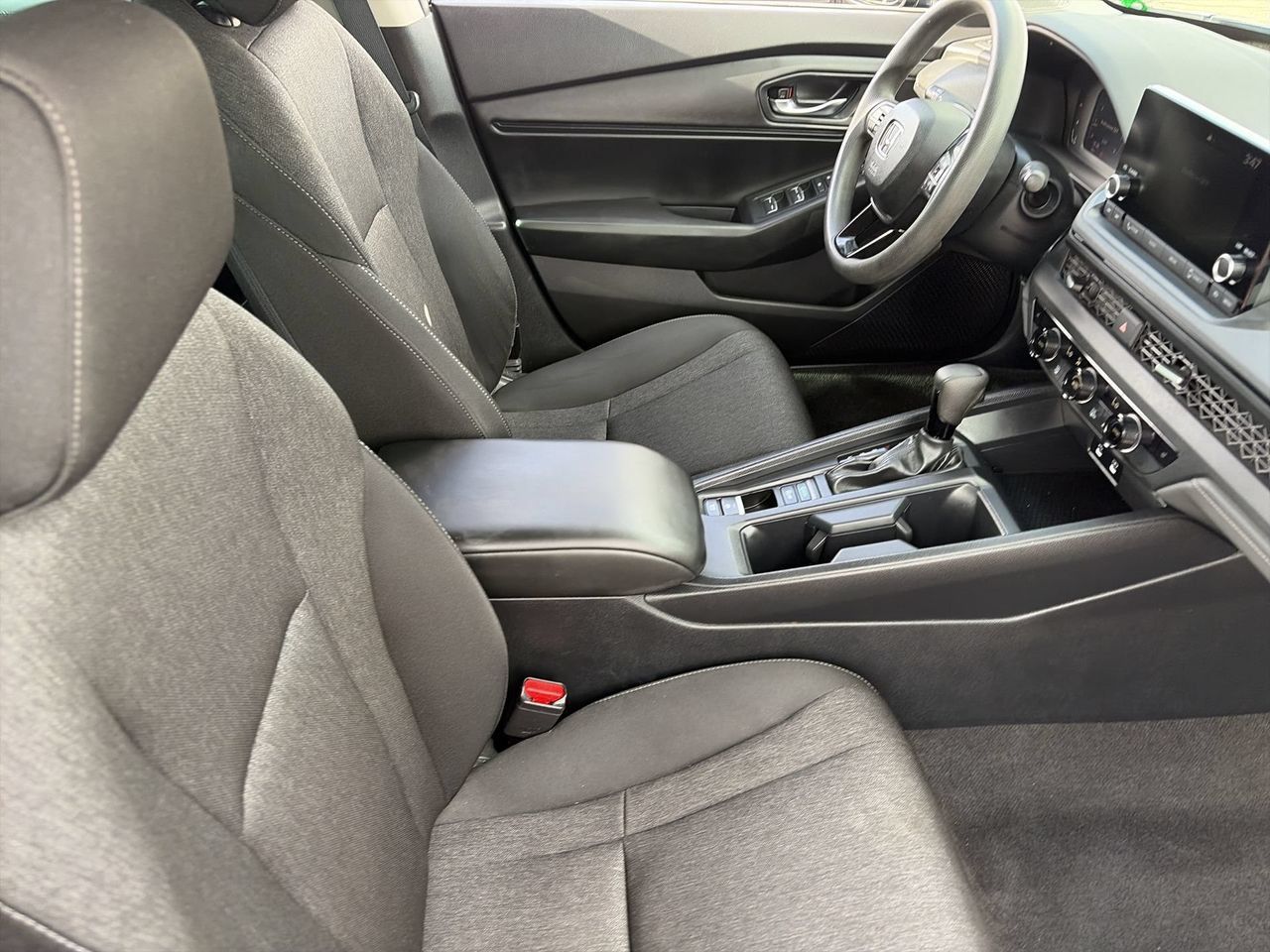 Used 2024 Honda Accord EX image 11