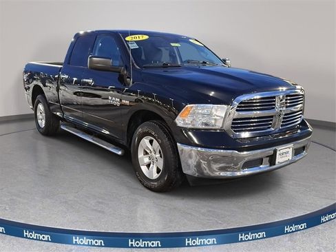 Used 2017 RAM 1500 Classic SLT image 4