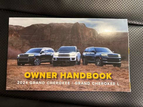 Used 2024 Jeep Grand Cherokee L Limited w/ Luxury Tech Group II image 30