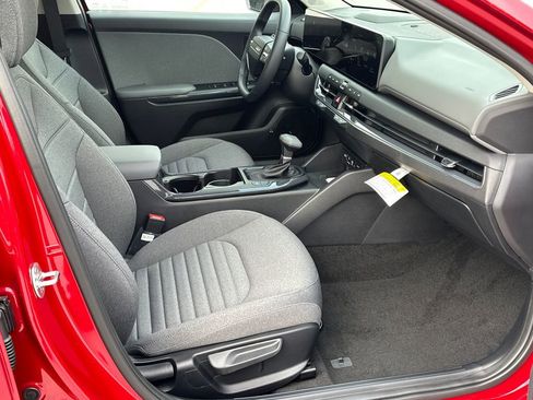 New 2025 Kia K4 EX FWD image 10