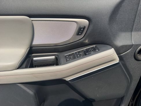 Certified 2025 Ford Expedition Active AWD/4WD image 10