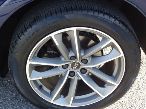 Used 2023 Audi Q3 2.0T Premium Plus w/ Premium Plus Package AWD/4WD image 10