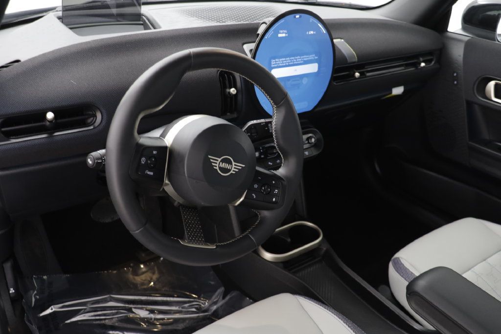 Certified 2026 MINI Cooper 2-Door Hardtop FWD image 6