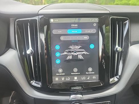 Certified 2024 Volvo XC60 B5 Core w/ Protection Package Premier AWD/4WD image 20