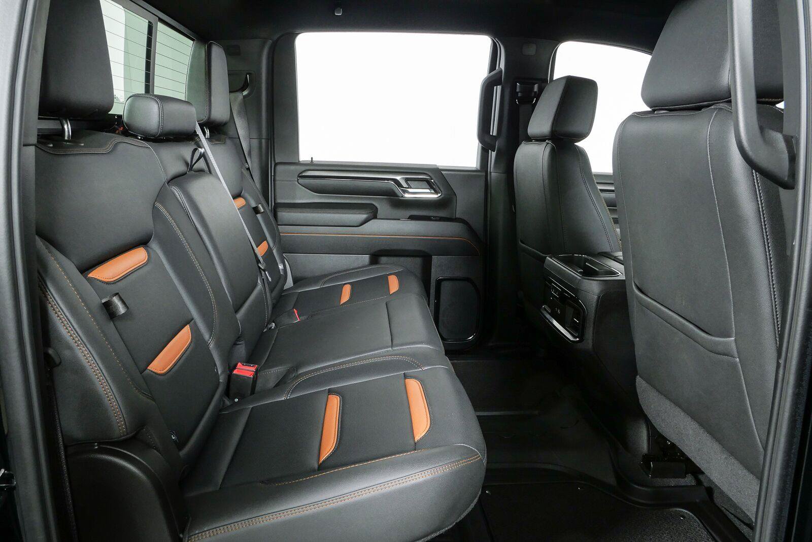 Used 2024 GMC Sierra 2500 AT4 w/ AT4 Preferred Package AWD/4WD image 18