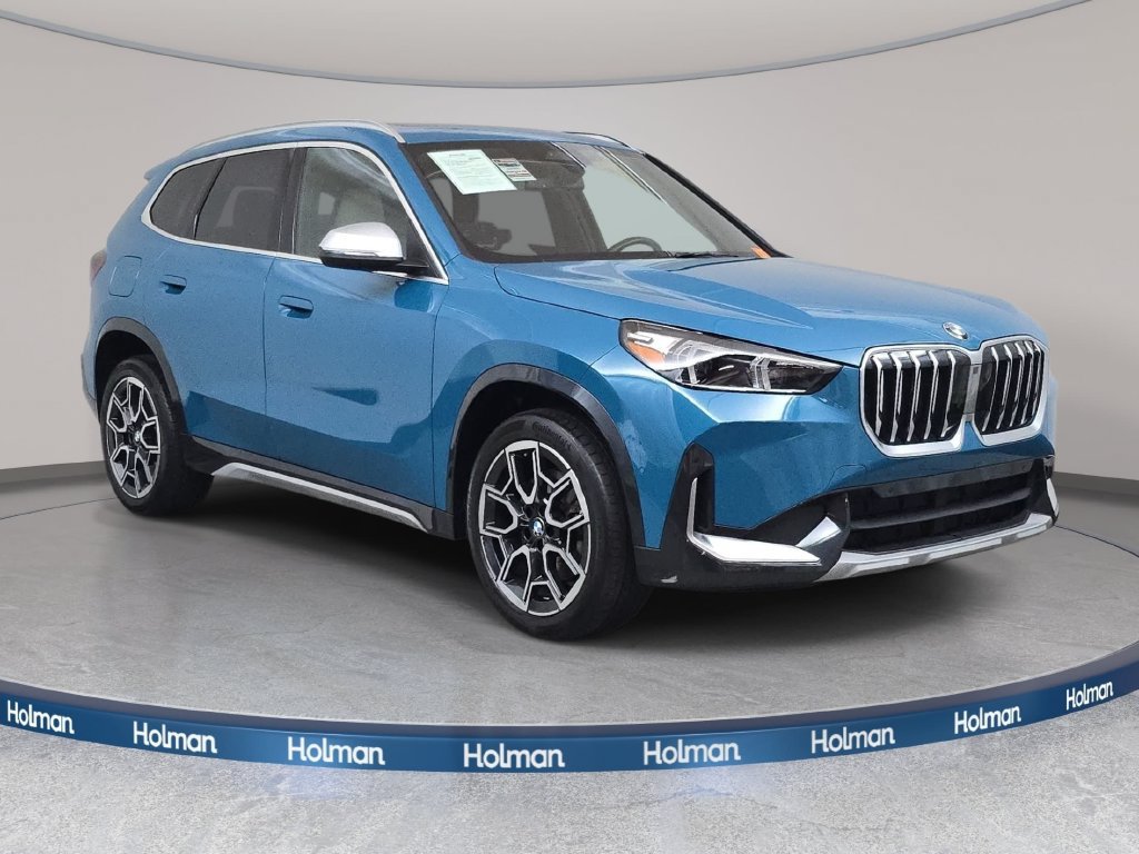 Used 2023 BMW X1 xDrive28i w/ Convenience Package AWD/4WD image 3
