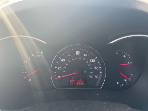 Used 2014 Kia Sorento LX image 8